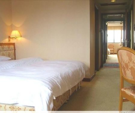 West Lake Hotel Lakeview Huizhou  Room photo